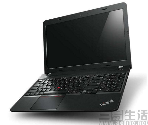 02.【导购】超蝙大战网络首映 看片就选AMD高清影音本2972.jpg